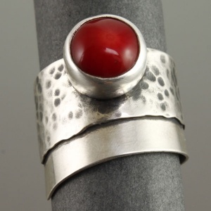 pierścionek Z KORALEM (ID1660)